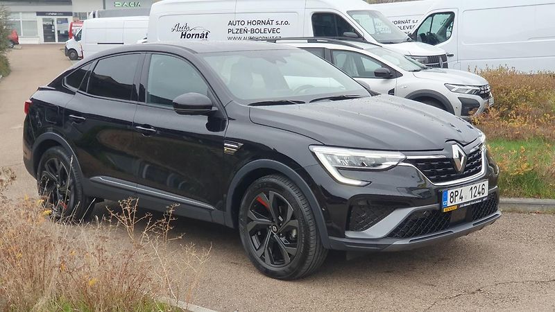 Renault Arkana (2022) RS LINE TCe 140 EDC - fotka 2 z 9