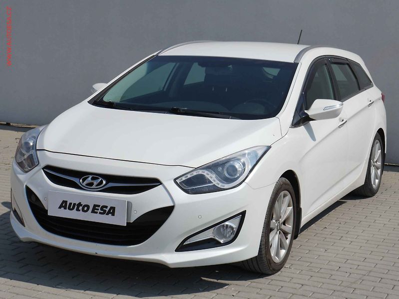 Hyundai i40 (2012) 1.7CRDI, ČR, AC, výhřev sed. - fotka 3 z 20