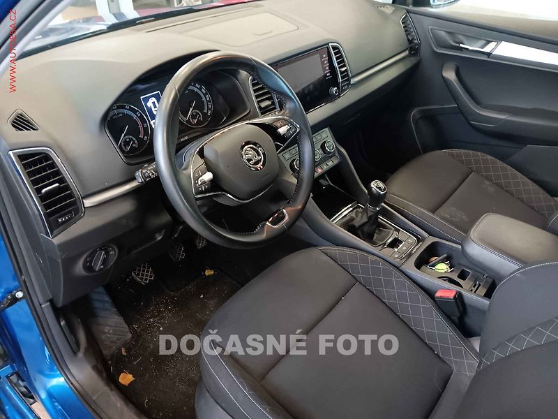 Škoda Karoq (2021) 1.0TSi, 2.maj,ČR - fotka 3 z 3