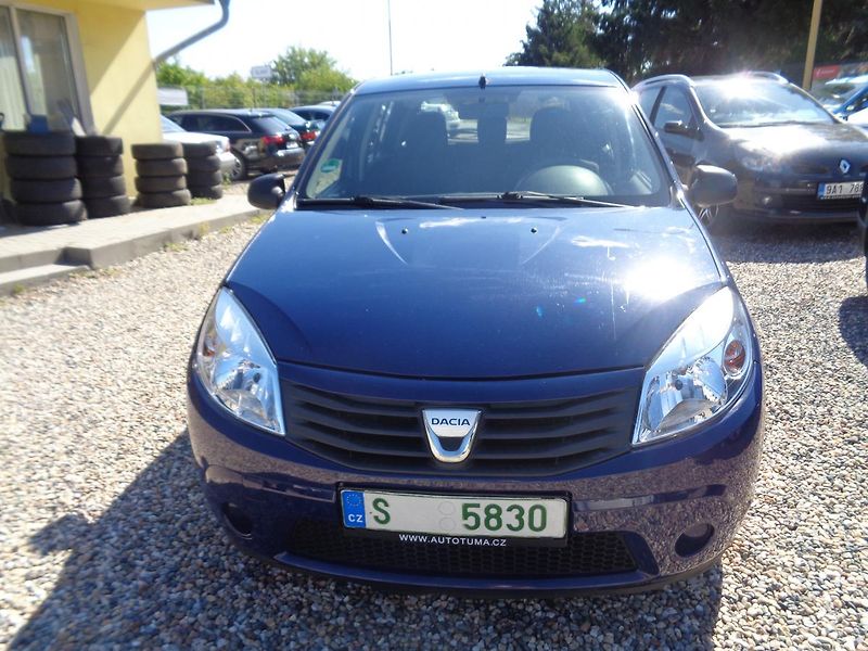 Dacia Sandero 1,4 - fotka 2 z 13