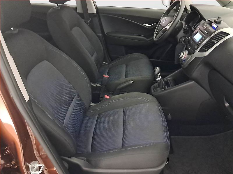 Hyundai ix20 (2013) 1.4 CVVT - fotka 9 z 15
