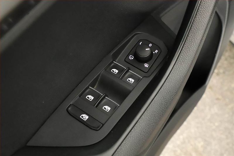 Škoda Karoq (2018) 2.0 TDI - fotka 16 z 16