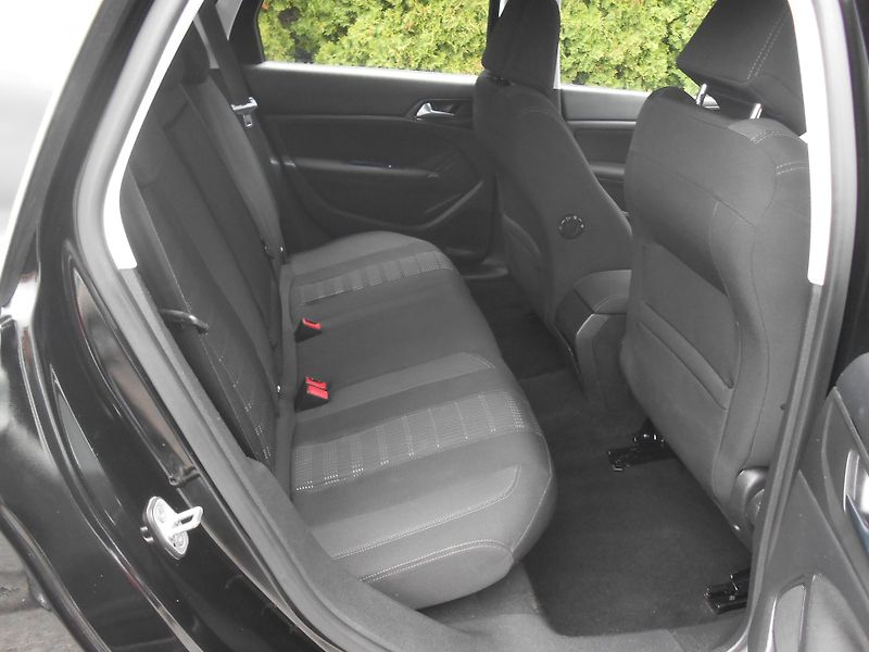 Peugeot 308 1.6HDi, KAMERA,NAVI,FULL LED! - fotka 20 z 40