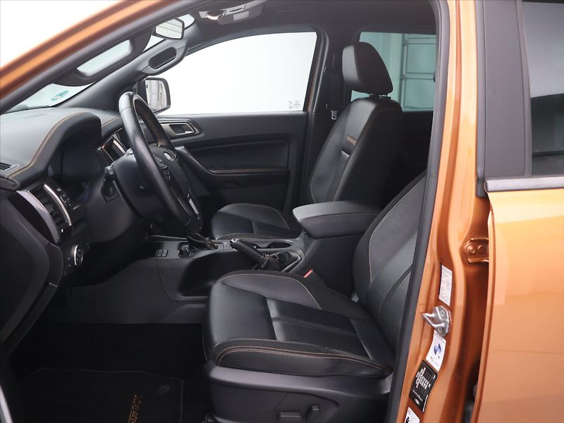 Ford Ranger 2,0 TDCI 156kW Wildtrak 4x4 - fotka 9 z 29