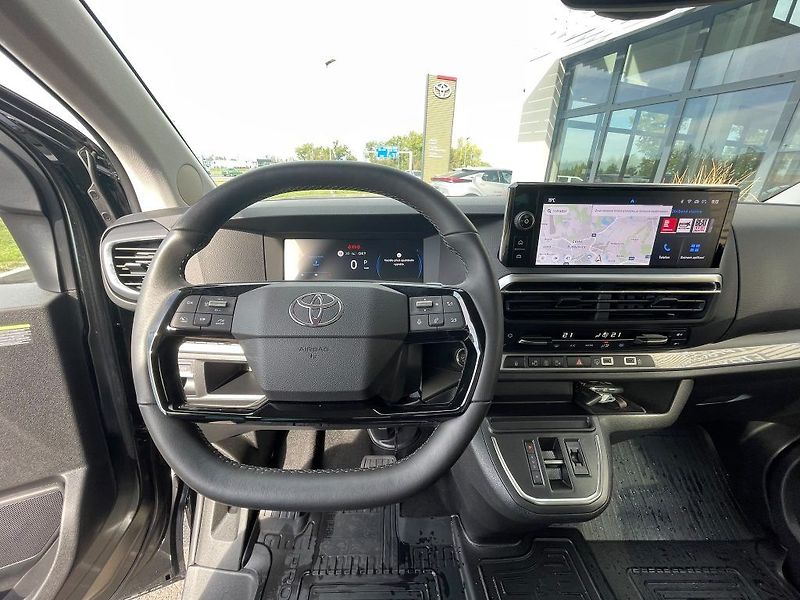 Toyota ProAce Verso 2.0 D-4D 177k L2  A/T VIP 7Sky - fotka 15 z 29
