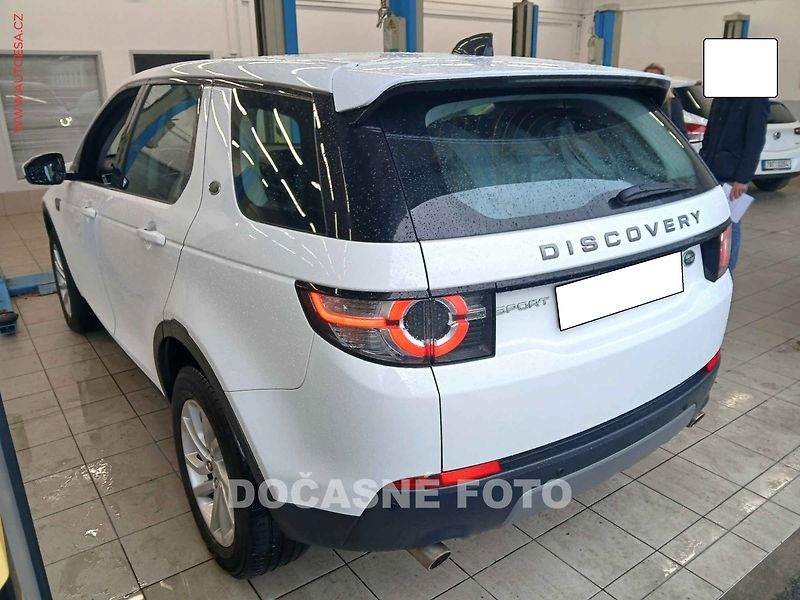 Land Rover Discovery Sport (2017) 2.0d 4x4, 2.maj,ČR, AT, STK7 - fotka 2 z 3