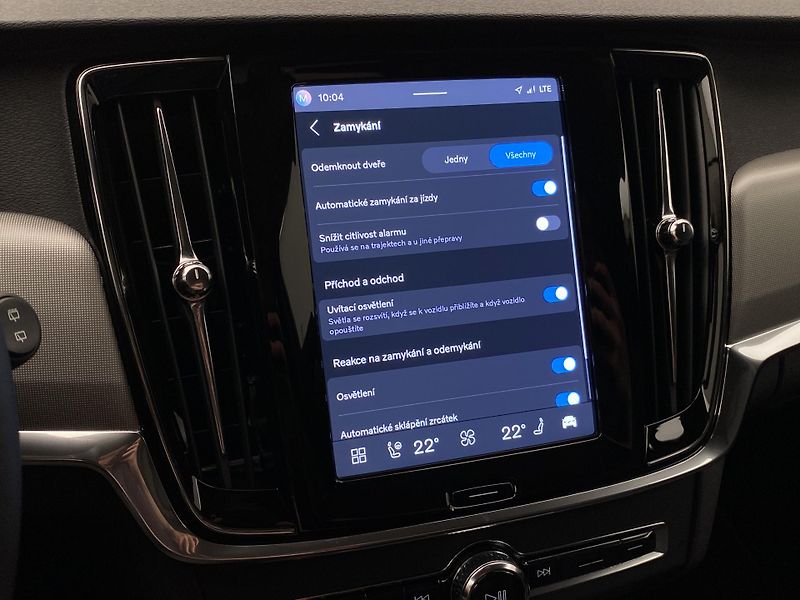Volvo V90 T6 AWD RECHARGE DARK PLUS AUT - fotka 55 z 61