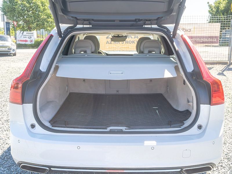 Volvo V90 (2018) 2.0D 110KW mat – INSCRIPTION - fotka 48 z 60