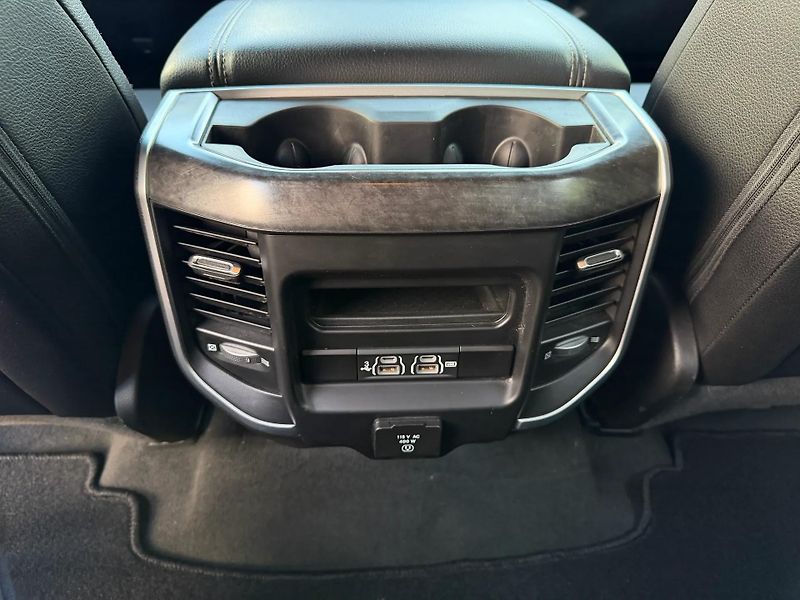 Dodge RAM (2020) +HEMI+OFFROAD PAKET+LOOK26+ - fotka 22 z 23