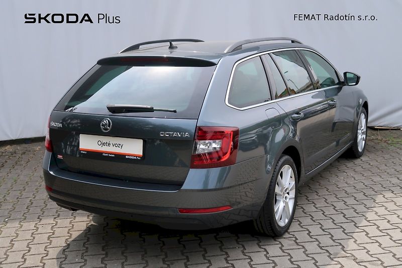 Škoda Octavia (2019) Combi Style Extra  1,5 TSi/110 - fotka 23 z 32