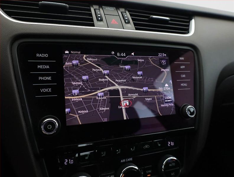 Škoda Octavia (2017) Laurin&Klement 2.0 TDI, 4X4 - fotka 13 z 18