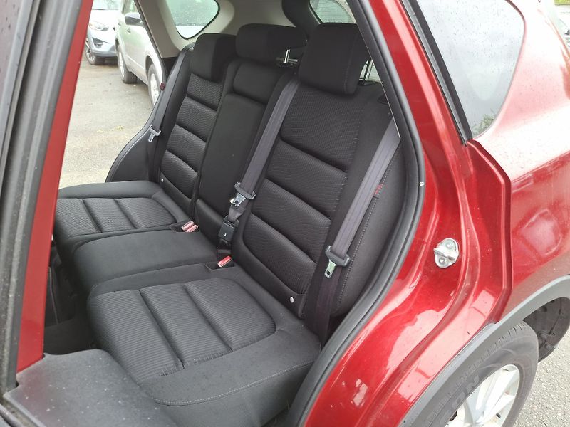 Mazda CX-5 2.0 121 kw  Rezervace - fotka 20 z 39