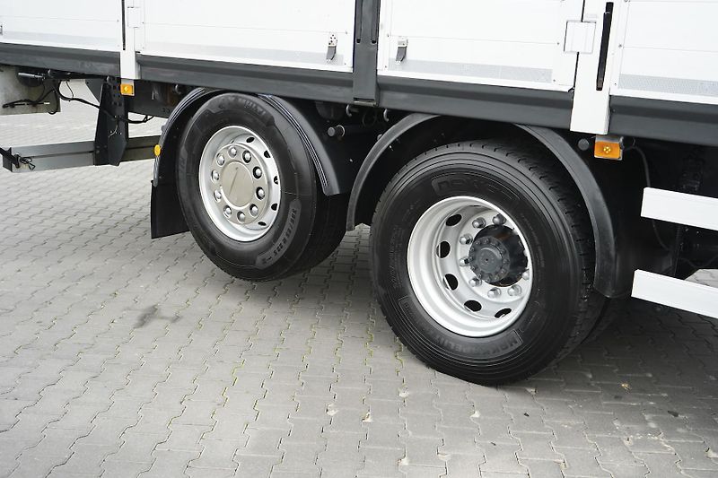 Volvo FM (2011) 420 / 6 X 2 / SKRZYNIOWY + HDS - fotka 28 z 50