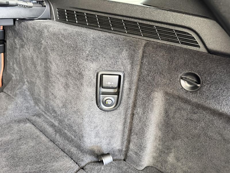 BMW Řada 5 530e*4x4*DPH*Top Výbava* - fotka 15 z 42