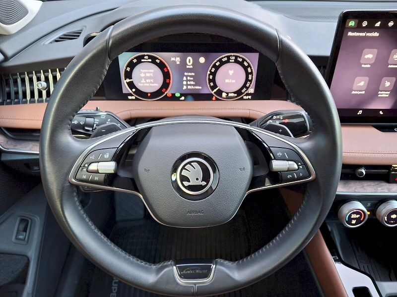 Škoda Superb (2024) Combi L&K DSG 2,0TDi 110kW - fotka 17 z 34