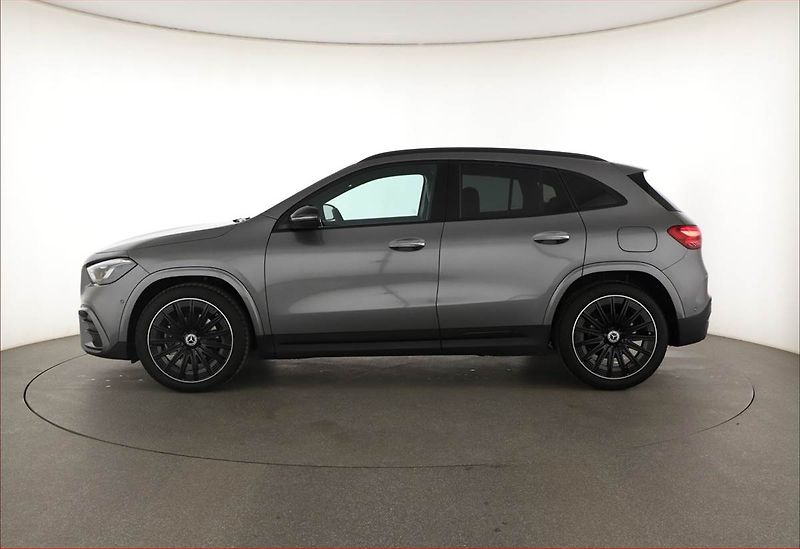 Mercedes-Benz GLA (2025) 200 d, AMG Line, Navigace - fotka 3 z 20