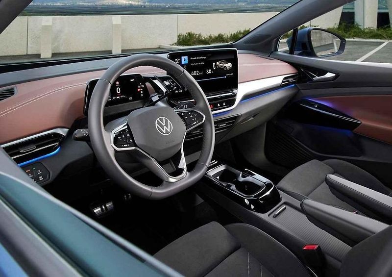 V útrobách obou vozů jsou shodné baterie a elektromotory