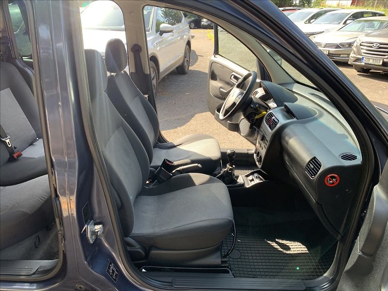 Opel Combo 1,6 CNG - fotka 14 z 18
