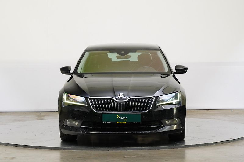 Škoda Superb - fotka 4 z 25