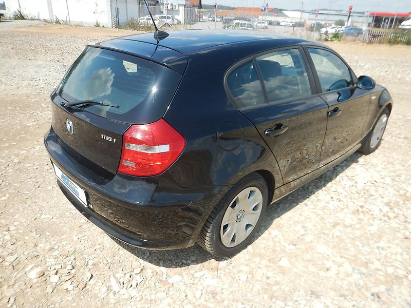 BMW Řada 1 116i, KLIMA, SERVISKA - fotka 6 z 29