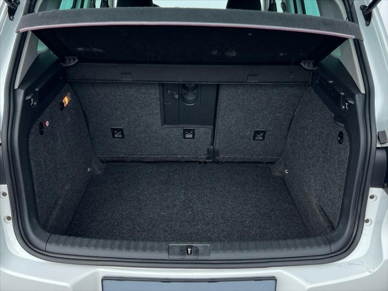 Volkswagen Tiguan 2,0 TDi 103kW SPORT&STYLE - fotka 14 z 22
