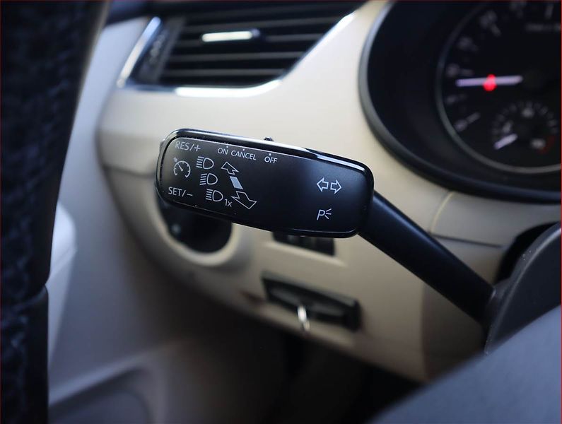 Škoda Octavia (2013) 1.6 TDI, Automat, Tempomat - fotka 18 z 18
