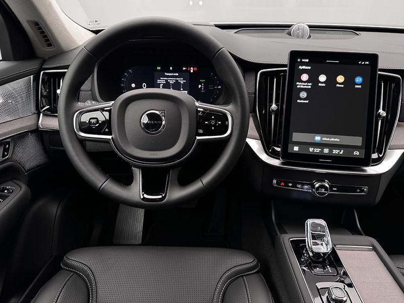 Volvo XC90 (2026) T8 AWD RECHARGE ULTRA DARK 7m - fotka 4 z 30