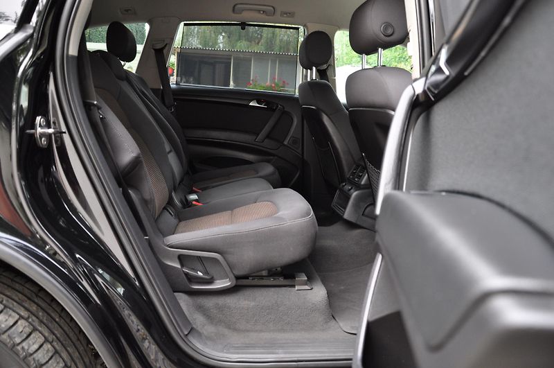 Audi Q7 (2010) 3.0 TDi V6 QUATTRO,XENONY,FACE - fotka 31 z 47