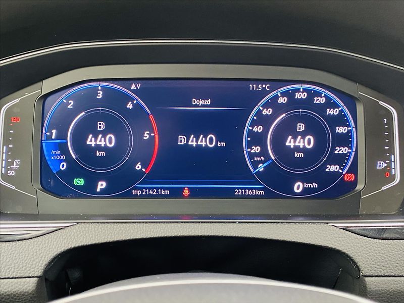 Volkswagen Arteon 2,0 TDI DSG 110 kW Elegance - fotka 11 z 26