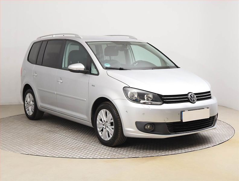 Volkswagen Touran (2013) 2.0 TDI, Navi, Tempomat - fotografie inzerátu