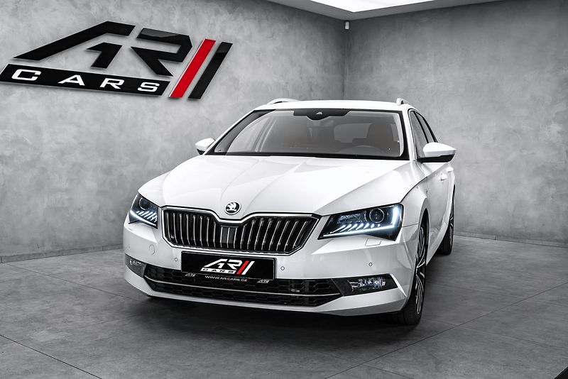 Škoda Superb Combi 2,0TSI L&K 4x4 DSG - fotka 3 z 26