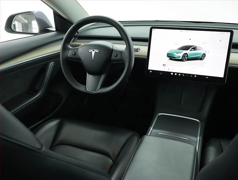 Tesla Model 3 (2023) Long Range RWD 79kWh, SoH 91% - fotka 7 z 21
