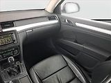 Škoda Superb (2012) 2.0 TDI, 4X4, Navi, Xenony - náhled 8