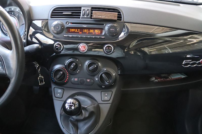 Fiat 500C CABRIO KRÁSNÉ SVEZENÍ - fotka 30 z 48