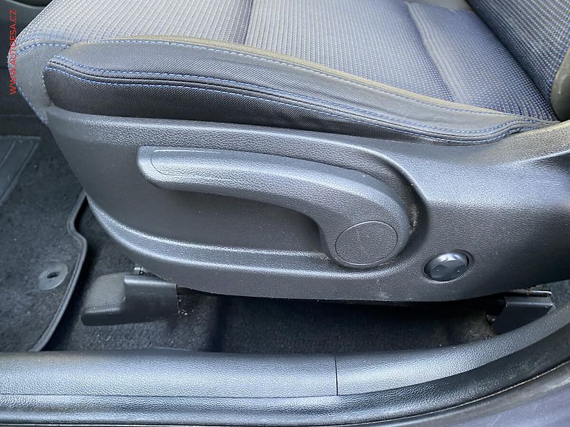Hyundai Tucson (2016) 1.7 CRDi, Navi - fotka 14 z 19