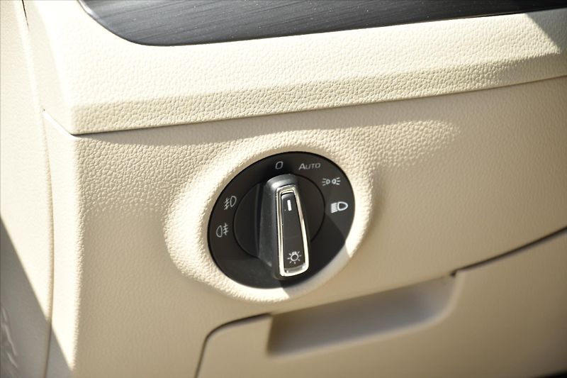 Škoda Superb 2.0 TSI 206kW DSG 4x4 STYLE ČR - fotka 19 z 33
