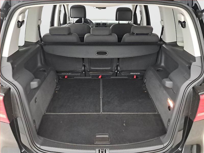 Volkswagen Touran (2013) 1.4 TSI, 7 míst, Tempomat - fotka 14 z 22