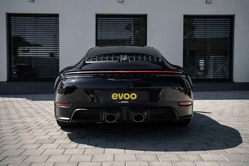 Porsche 911 Carrera GTS Coupe - fotka 6 z 28