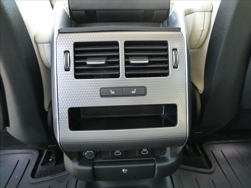 Land Rover Range Rover Sport 3,0 D300 HSE,ČR,2.maj,tažné - fotka 20 z 38