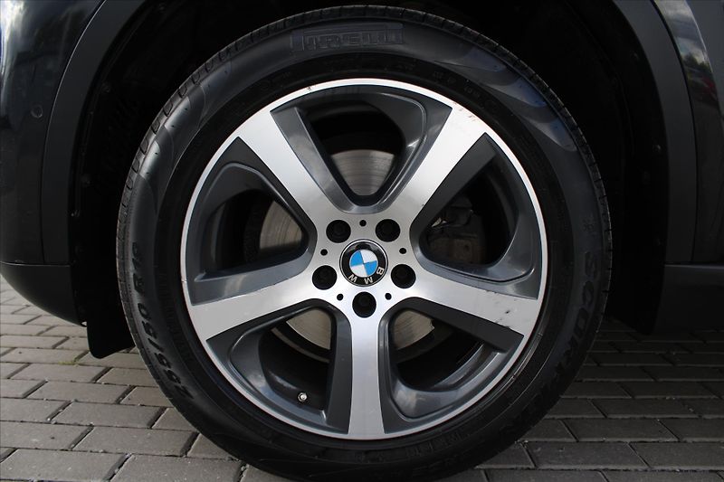 BMW X5 xDrive 30d Bang&Olufsen - fotka 9 z 30