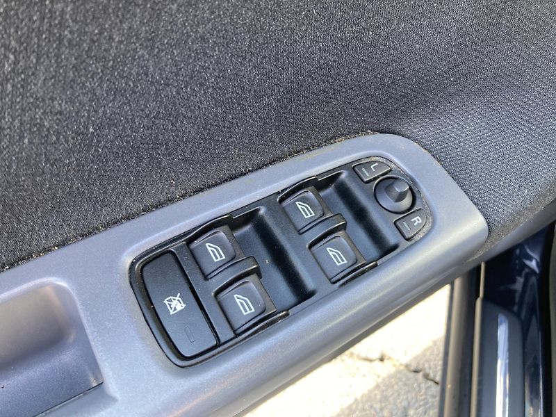 Volvo V50 (2008) 1,6i 74kW  - fotka 8 z 15