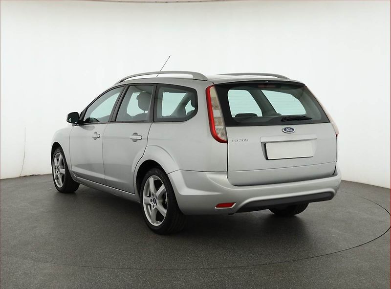 Ford Focus (2009) 1.6 16V, nová STK - fotka 4 z 14