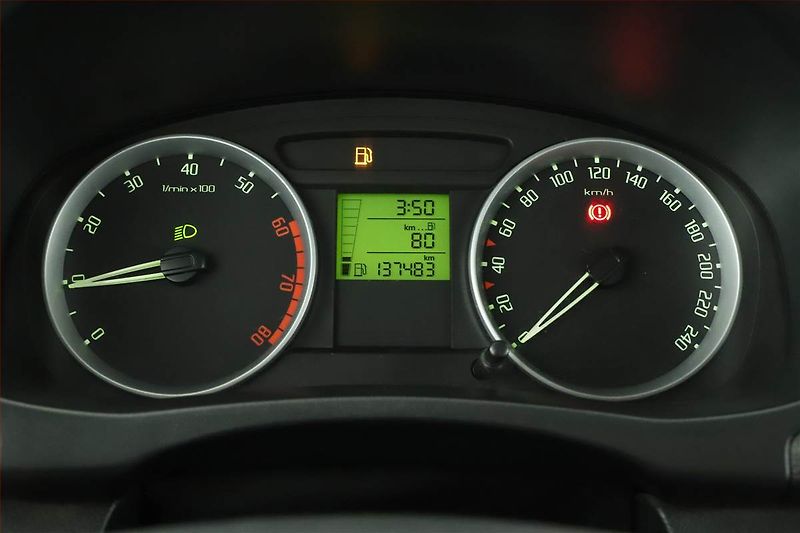 Škoda Fabia (2008) Elegance 1.2 12V, Serv.kniha - fotka 10 z 15
