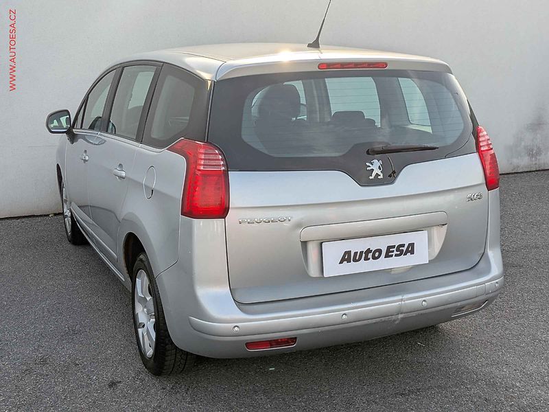 Peugeot 5008 (2010) 1.6 HDi, AC, tempo - fotka 6 z 14
