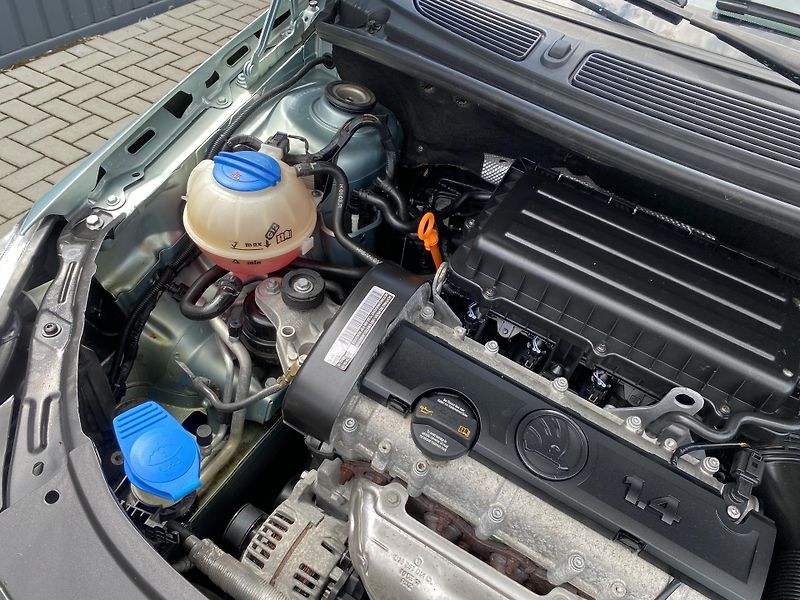 Škoda Fabia 1.4i 63kW-KLIMATIZACE-46 000KM - fotka 34 z 34