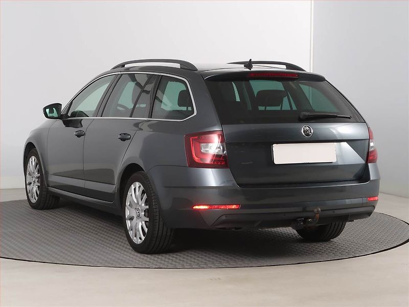 Škoda Octavia (2019) 1.6 TDI, Automat, Kůže, Navi - fotka 4 z 16