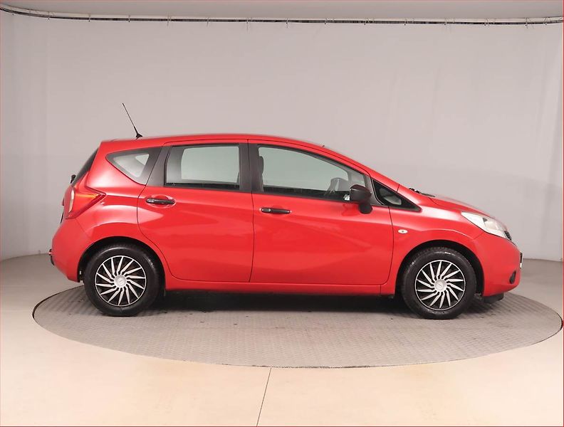 Nissan Note (2017) 1.5 dCi, Tempomat - fotka 6 z 15