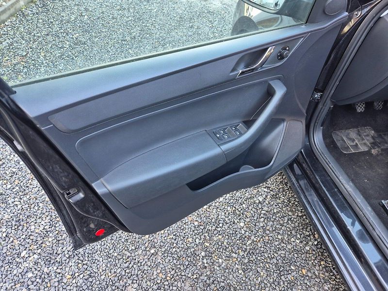 Škoda Rapid (2014) 1.2 TSI - fotka 9 z 29