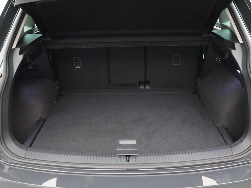 Volkswagen Tiguan 2,0 TSI 140kW 4MOT DSG DPH Ele - fotka 10 z 33