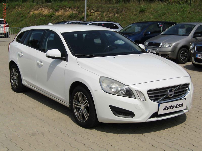 Volvo V60 (2013) 1.6D, AC, STK6/28 - fotografie inzerátu